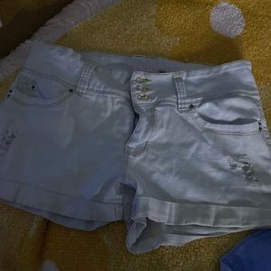 Jean shorts light colored